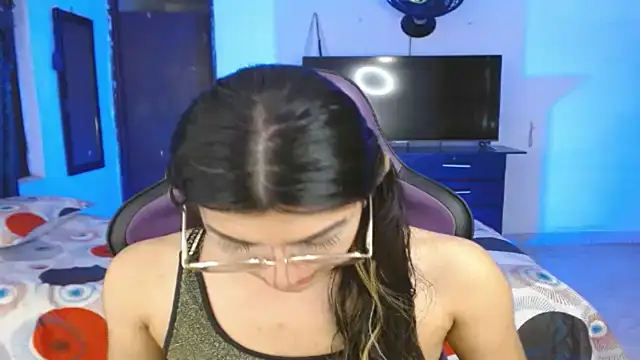 engielphoenis14 online show from 03/11/25, 06:32