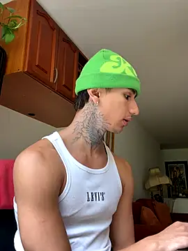 Snapshot of ArchiGoldd chatting on 09/23/25, 03:59 ArchiGoldd online show from 09/23/25, 03:59