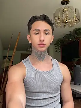 Snapshot of ArchiGoldd chatting on 09/24/25, 05:05 ArchiGoldd online show from 09/24/25, 05:05