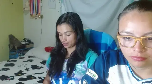 Snapshot of clayre_and_jill chatting on 02/18/25, 03:31 clayre and jill online show from 02/18/25, 03:31