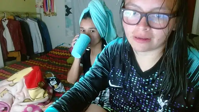 Snapshot of clayre_and_jill chatting on 09/15/25, 02:00 clayre and jill online show from 09/15/25, 02:00