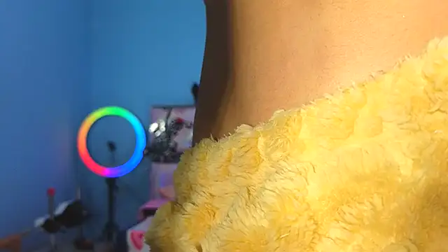 Snapshot of gabbiefoxthx chatting on 01/19/25, 11:21 gabbiefoxthx online show from 01/19/25, 11:21