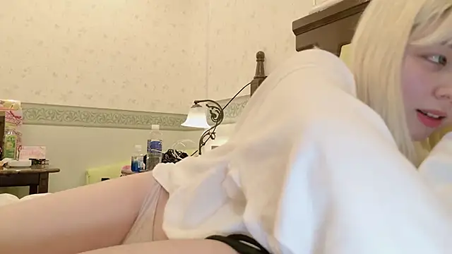 NANAchan R online show from 02/18/25, 04:59