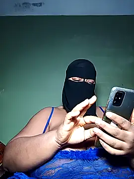 Snapshot of Loly_mor chatting on 01/02/25, 05:03 Loly mor online show from 01/02/25, 05:03