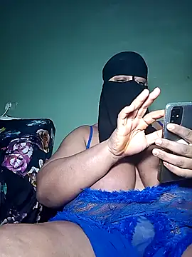 Snapshot of Loly_mor chatting on 01/10/25, 12:15 Loly mor online show from 01/10/25, 12:15