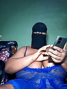 Snapshot of Loly_mor chatting on 01/11/25, 02:15 Loly mor online show from 01/11/25, 02:15