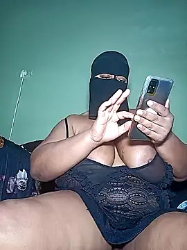 Snapshot of Loly_mor chatting on 01/24/25, 04:59 Loly mor online show from 01/24/25, 04:59