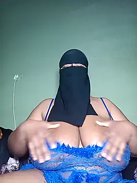 Snapshot of Loly_mor chatting on 01/28/25, 12:11 Loly mor online show from 01/28/25, 12:11