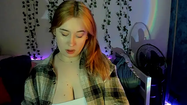 Emily Gin online show from 02/12/25, 05:47