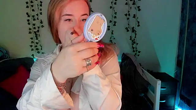 Emily Gin online show from 02/15/25, 02:15