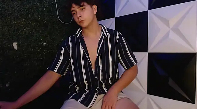 Snapshot of Dani_cumboy chatting on 02/20/25, 03:56 Dani cumboy online show from 02/20/25, 03:56