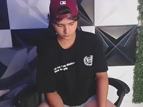 Snapshot of Dani_cumboy chatting on 03/20/25, 09:26 Dani cumboy online show from 03/20/25, 09:26