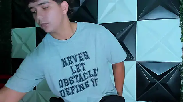 Snapshot of Dani_cumboy chatting on 12/18/25, 02:45 Dani cumboy online show from 12/18/25, 02:45