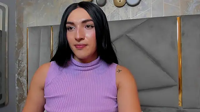 Snapshot of TomLondon_ chatting on 01/24/25, 06:35 TomLondon  online show from 01/24/25, 06:35