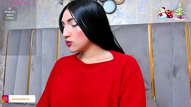 Snapshot of TomLondon_ chatting on 02/01/25, 11:43 TomLondon  online show from 02/01/25, 11:43