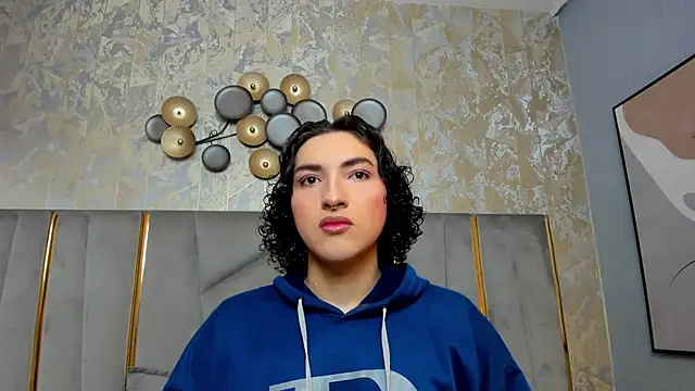 Snapshot of TomLondon_ chatting on 02/04/25, 11:49 TomLondon  online show from 02/04/25, 11:49