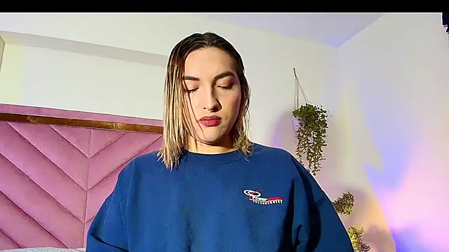 Snapshot of TomLondon_ chatting on 09/29/25, 11:59 TomLondon  online show from 09/29/25, 11:59