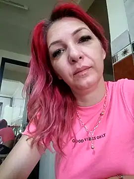 Snapshot of Evadesirex46 chatting on 06/25/26, 05:23 Evadesirex46 online show from 06/25/26, 05:23