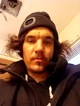 Snapshot of Lilsmokeshow017 chatting on 02/08/25, 01:22 Lilsmokeshow017 online show from 02/08/25, 01:22