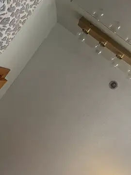 Snapshot of Lilsmokeshow017 chatting on 02/20/25, 06:35 Lilsmokeshow017 online show from 02/20/25, 06:35