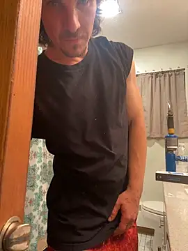 Snapshot of Lilsmokeshow017 chatting on 09/14/25, 08:35 Lilsmokeshow017 online show from 09/14/25, 08:35