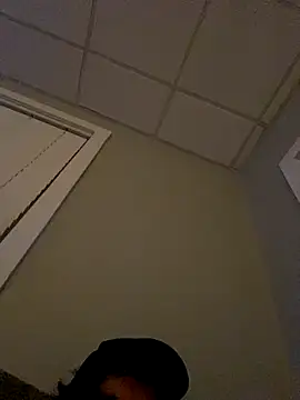 Snapshot of Lilsmokeshow017 chatting on 09/21/25, 10:17 Lilsmokeshow017 online show from 09/21/25, 10:17