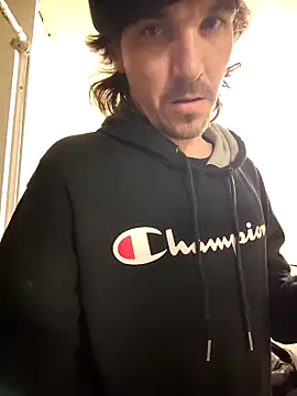 Snapshot of Lilsmokeshow017 chatting on 10/28/25, 06:43 Lilsmokeshow017 online show from 10/28/25, 06:43