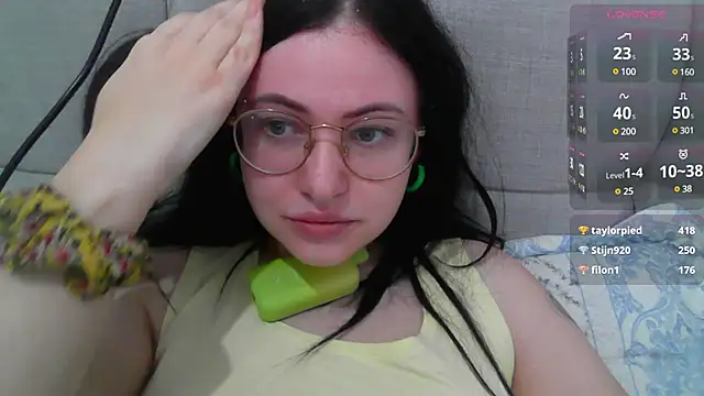 German Eva online show from 01/15/25, 10:17