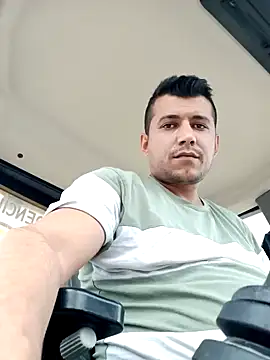 Snapshot of Adana1994 chatting on 12/29/24, 11:40 Adana1994 online show from 12/29/24, 11:40