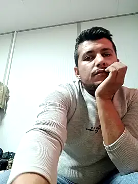 Snapshot of Adana1994 chatting on 01/12/25, 01:05 Adana1994 online show from 01/12/25, 01:05