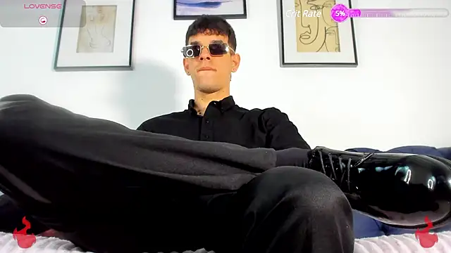 Snapshot of BRAYHAMBROWN chatting on 03/22/25, 10:59 BRAYHAMBROWN online show from 03/22/25, 10:59