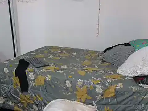 charlotte 077 online show from 03/04/25, 05:42