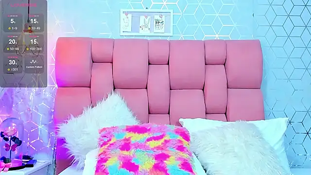 Snapshot of Zoebraham chatting on 03/15/25, 12:47 Zoebraham online show from 03/15/25, 12:47