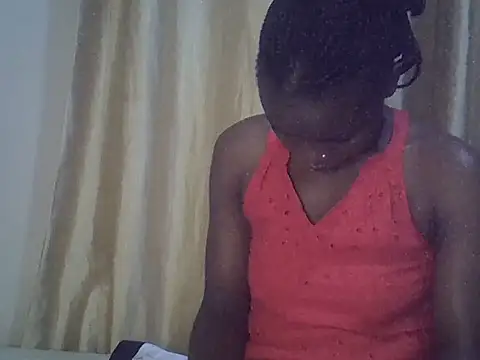 Snapshot of sweet_love00 chatting on 11/21/25, 06:39 sweet love00 online show from 11/21/25, 06:39