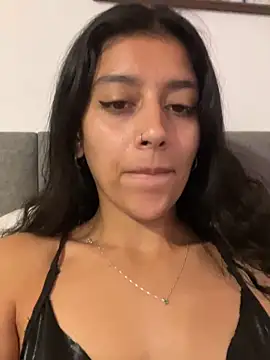 Snapshot of BrittanyDiaz chatting on 03/18/26, 06:44 BrittanyDiaz online show from 03/18/26, 06:44