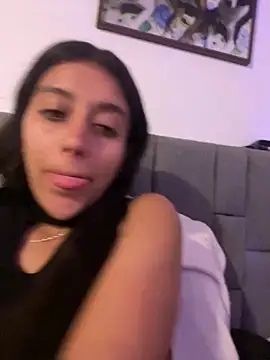 Snapshot of BrittanyDiaz chatting on 04/06/26, 03:04 BrittanyDiaz online show from 04/06/26, 03:04