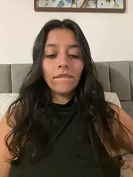 Snapshot of BrittanyDiaz chatting on 04/25/26, 11:35 BrittanyDiaz online show from 04/25/26, 11:35