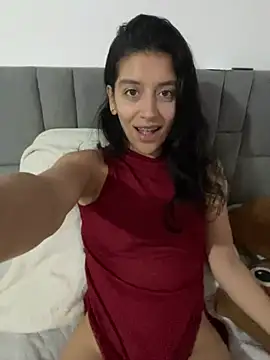 Snapshot of BrittanyDiaz chatting on 07/13/26, 07:27 BrittanyDiaz online show from 07/13/26, 07:27