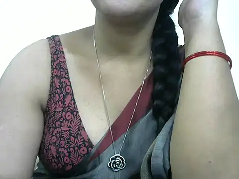 Snapshot of rashmika_reddy chatting on 02/03/26, 04:54 rashmika reddy online show from 02/03/26, 04:54