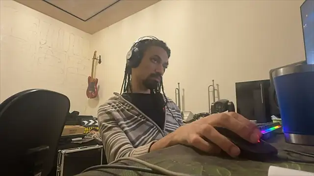 Snapshot of hotcamboy420 chatting on 11/04/25, 06:23 hotcamboy420 online show from 11/04/25, 06:23