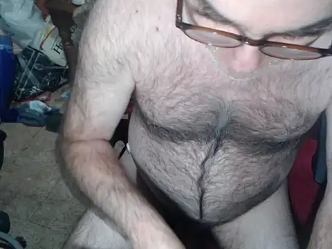 Snapshot of sohorneydad13 chatting on 04/18/26, 10:43 sohorneydad13 online show from 04/18/26, 10:43