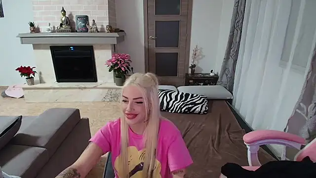 Snapshot of aradia_demon chatting on 11/24/25, 05:56 aradia demon online show from 11/24/25, 05:56