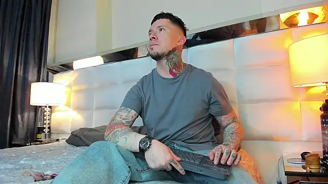 Adam tatto online show from 10/05/25, 04:00