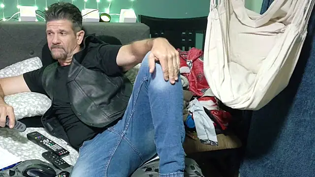 Snapshot of allenspuninfla chatting on 02/27/25, 11:15 allenspuninfla online show from 02/27/25, 11:15