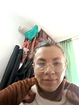 karlamorris  online show from 01/10/25, 03:16