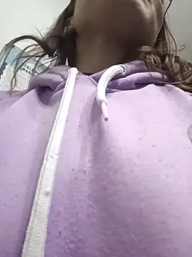 karlamorris  online show from 02/08/25, 06:55