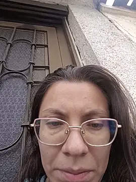 Snapshot of karlamorris_ chatting on 12/22/25, 01:30 karlamorris online show from 12/22/25, 01:30