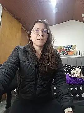 Snapshot of karlamorris_ chatting on 01/15/26, 01:37 karlamorris online show from 01/15/26, 01:37