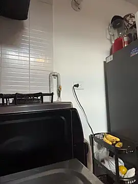 Snapshot of karlamorris_ chatting on 03/21/26, 12:10 karlamorris online show from 03/21/26, 12:10