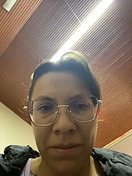 Snapshot of karlamorris_ chatting on 03/27/26, 01:11 karlamorris online show from 03/27/26, 01:11